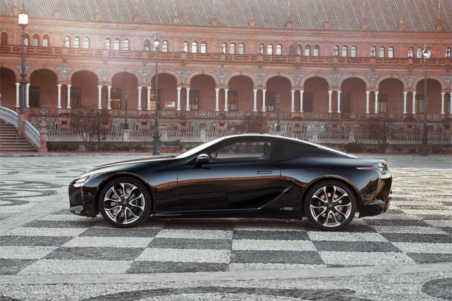  Lexus LC500 2017 года  (NA) (фото 32 из 48)